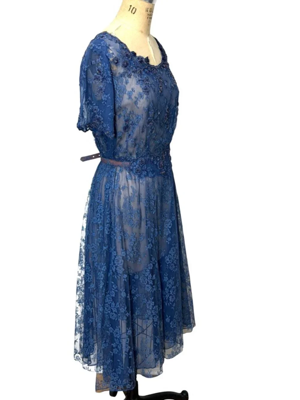 1950s blue lace dress with beaded accents Size L - Picture 2 of 11